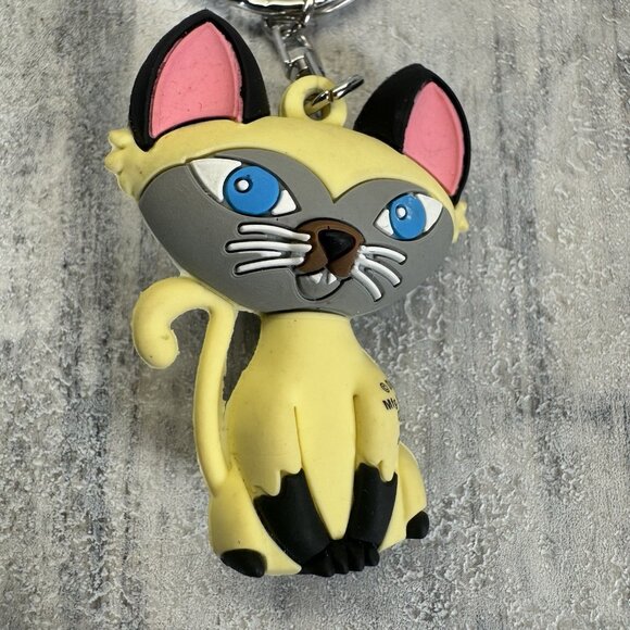 Disney Si/Am Cat Monogram 3-D Figural Keychain Toy Villians Series 2 - Picture 2 of 5